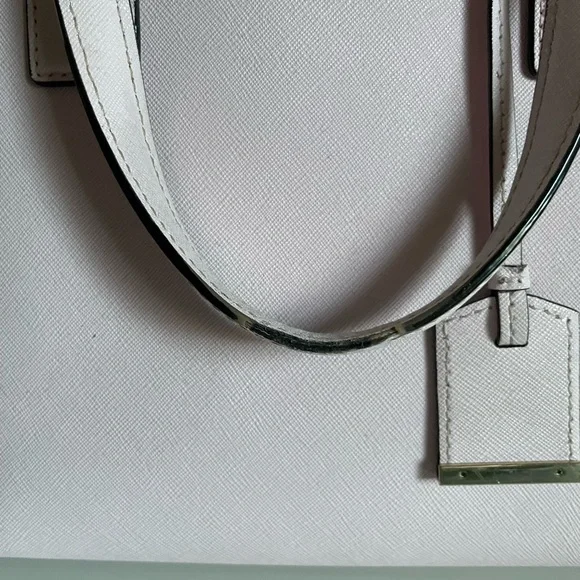 Kate Spade Cameron Street Lottie satchel handbag in a light pink - Picture 5 of 7